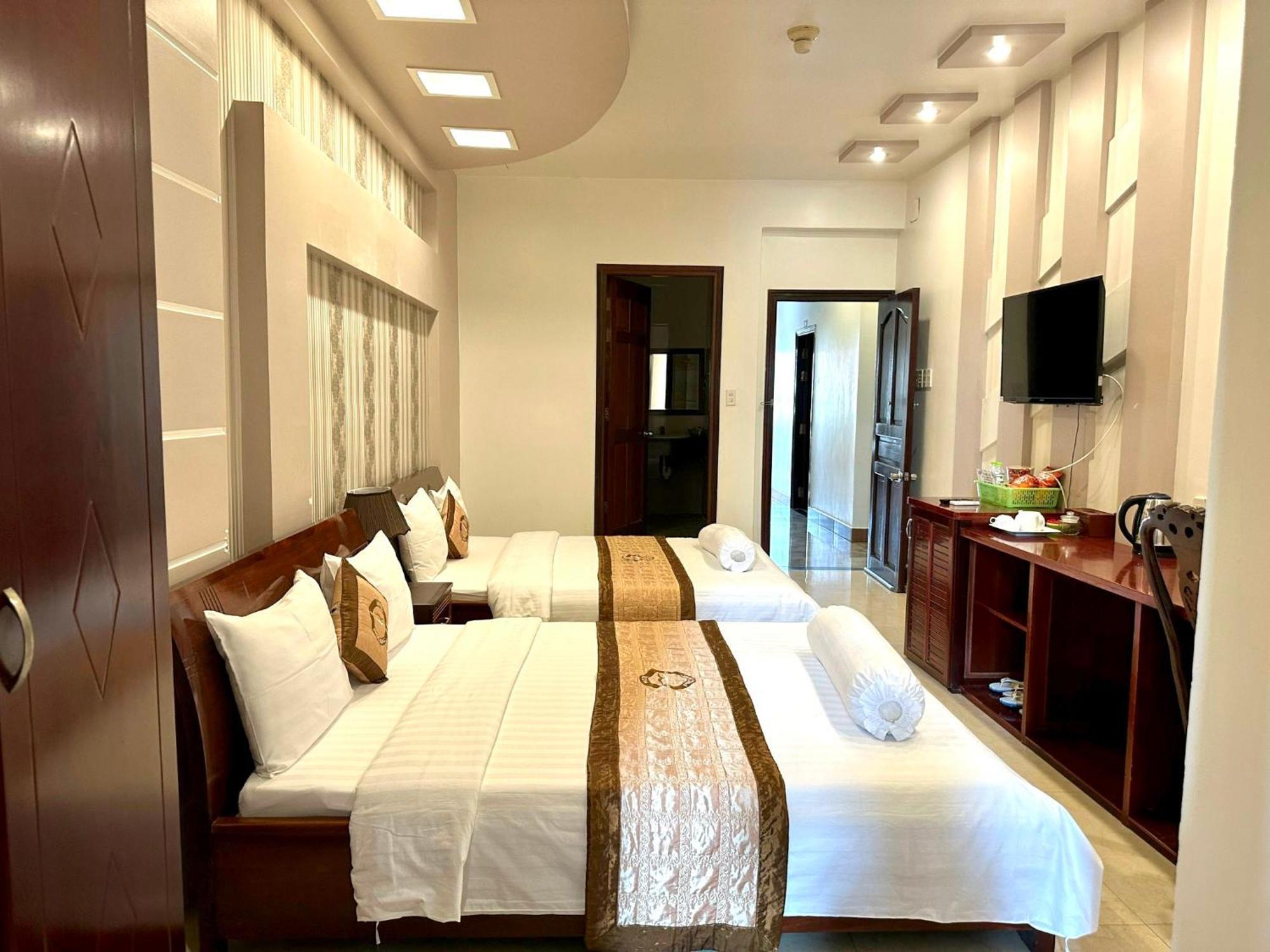 Phuc Hung Hotel Ратьзя Экстерьер фото