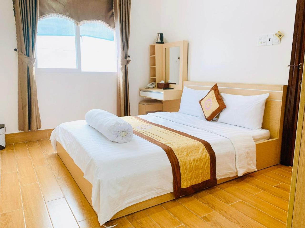Phuc Hung Hotel Ратьзя Экстерьер фото