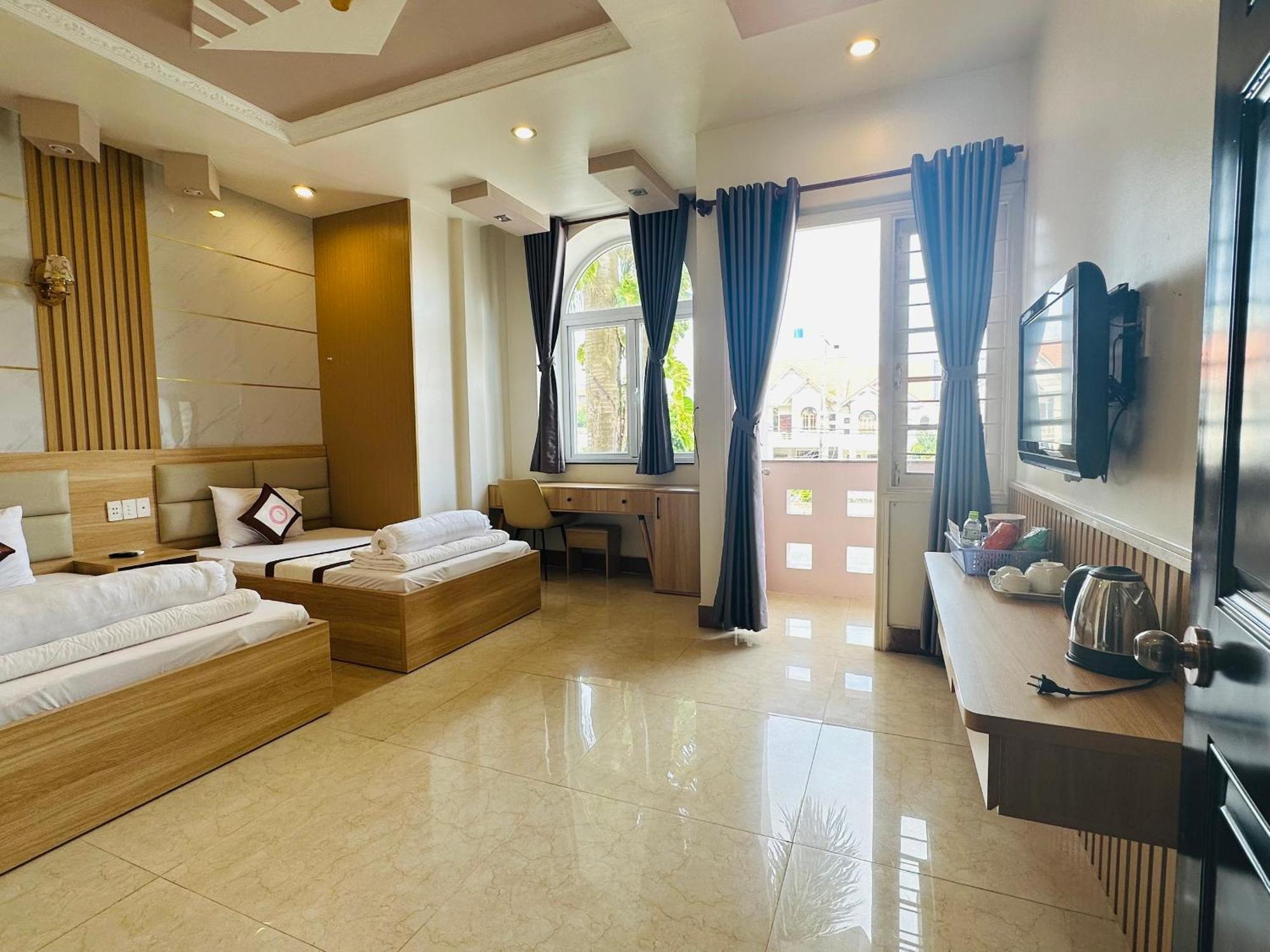 Phuc Hung Hotel Ратьзя Экстерьер фото