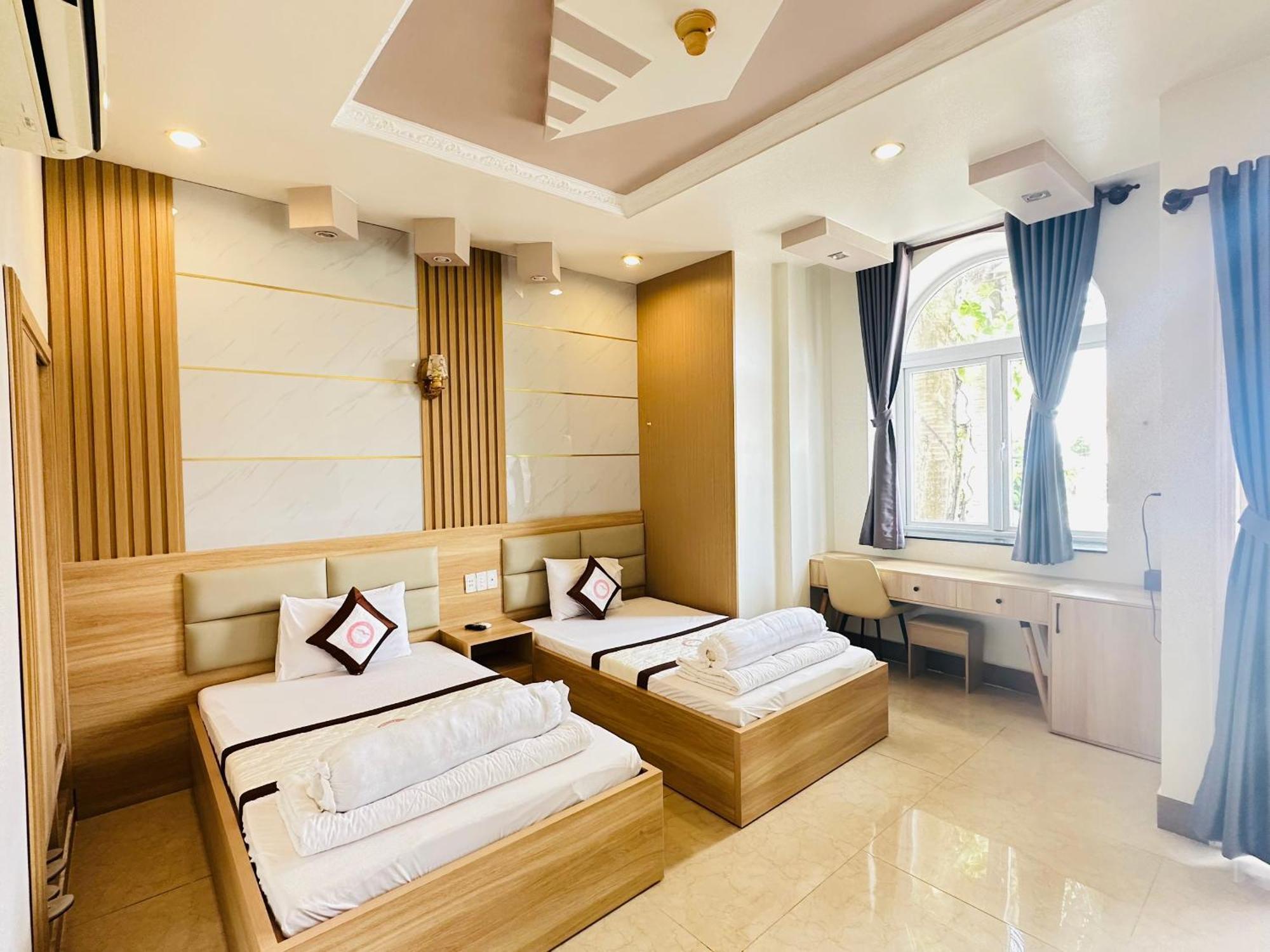 Phuc Hung Hotel Ратьзя Экстерьер фото