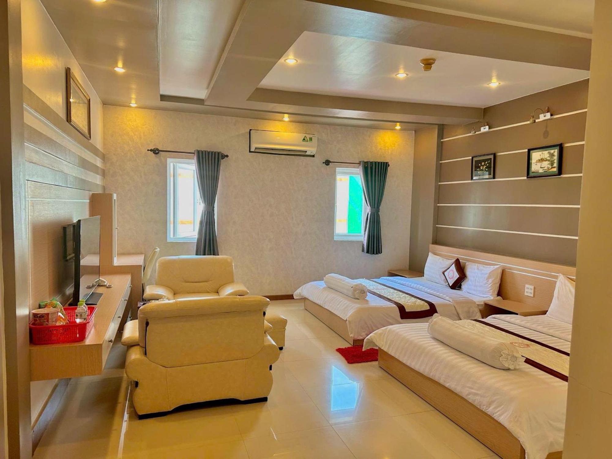 Phuc Hung Hotel Ратьзя Экстерьер фото